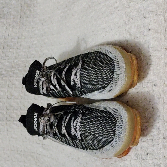 Men's Black and Gray Sneakers - Picture 1 of 6